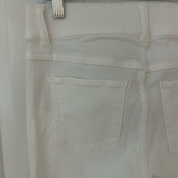 Spanx Women’s Flare Jeans White Stretch Pull On - Picture 7 of 7